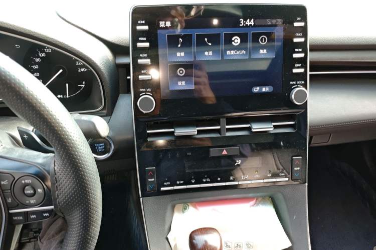 Used Toyota Avalon 2021 2.5L Luxury Edition Audio And AC Panel