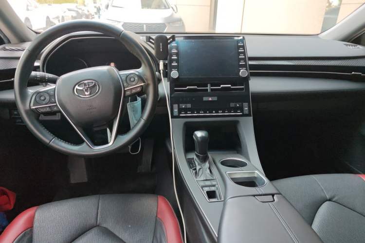 Used Toyota Avalon 2021 2.5L Touring Prestige SPORT Edition Center Console