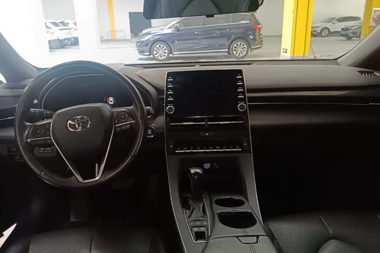 Used Toyota Avalon 2021 2.5L Luxury Edition Center Console