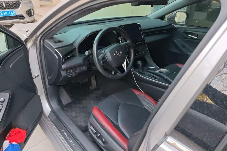 Used Toyota Avalon 2021 2.5L Touring Prestige SPORT Edition Driver Seat