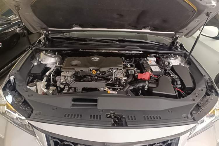 Used Toyota Avalon 2021 2.5L Luxury Edition Engine Bay