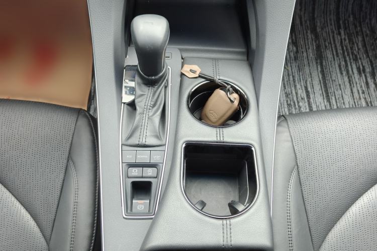 Used Toyota Avalon 2021 2.5L Luxury Edition Gear Lever