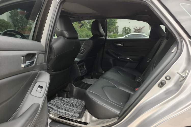 Used Toyota Avalon 2021 2.5L Luxury Edition Interior 5