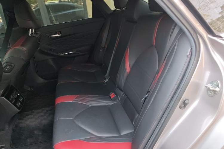 Used Toyota Avalon 2021 2.5L Touring Prestige SPORT Edition Left Rear Seat
