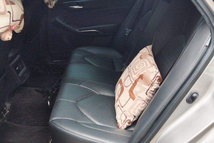 Used Toyota Avalon 2021 2.5L Luxury Edition Left Rear Seat