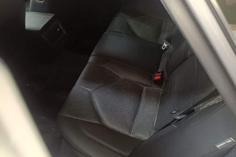 Used Toyota Avalon 2021 2.5L Luxury Edition Left Rear Seat