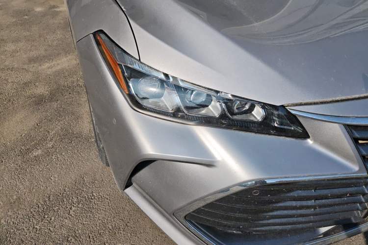 Used Toyota Avalon 2021 2.5L Luxury Edition Right Front Headlight