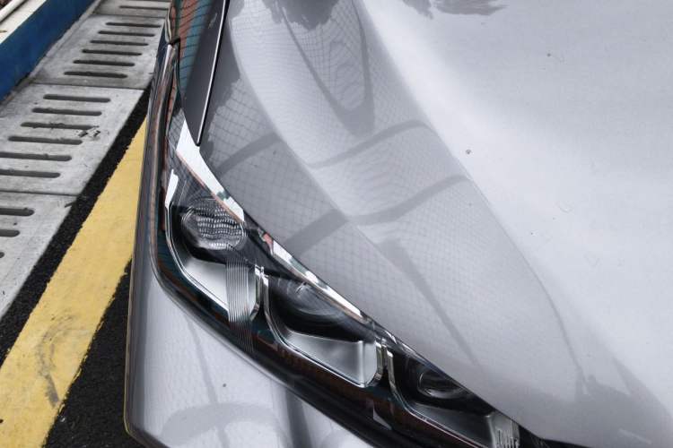 Used Toyota Avalon 2021 2.5L Luxury Edition Right Front Headlight