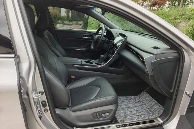 Used Toyota Avalon 2021 2.5L Luxury Edition Right Front Seat