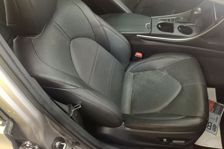 Used Toyota Avalon 2021 2.5L Luxury Edition Right Front Seat