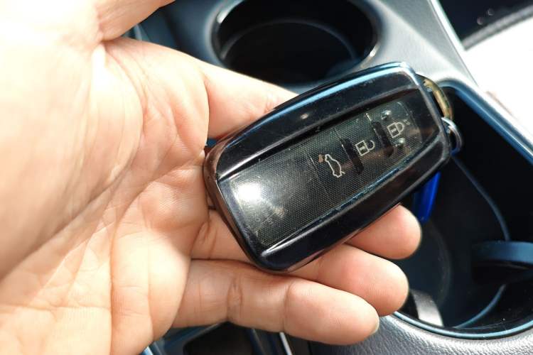 Used Toyota Avalon 2021 2.5L Luxury Edition Vehicle Key