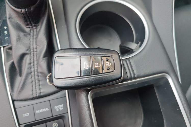 Used Toyota Avalon 2021 2.5L Touring Prestige SPORT Edition Vehicle Key