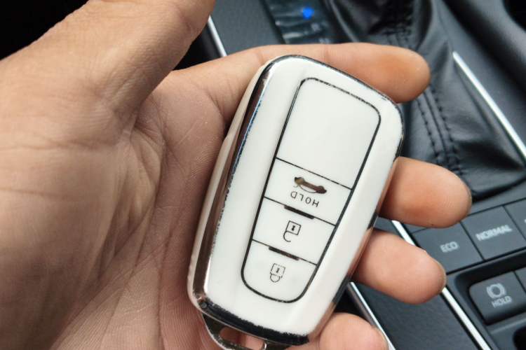 Used Toyota Avalon 2021 2.5L Luxury Edition Vehicle Key