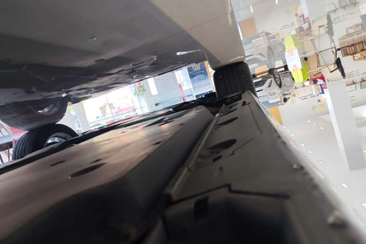 Used Toyota Avalon 2021 2.5L Luxury Edition Chassis Front Left