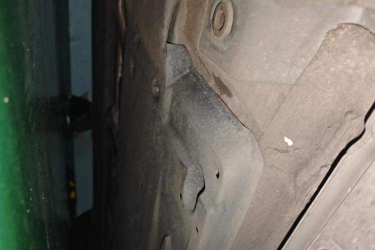 Used Toyota Avalon 2021 2.5L Luxury Edition Chassis Front Left