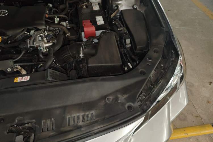 Used Toyota Avalon 2021 2.5L Luxury Edition Engine Bay Left