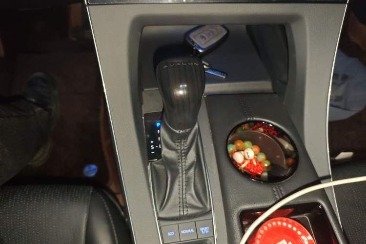 Used Toyota Avalon 2021 2.5L Luxury Edition Gear Lever