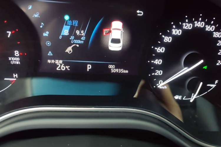 Used Toyota Avalon 2021 2.5L Luxury Edition Odometer Close Up