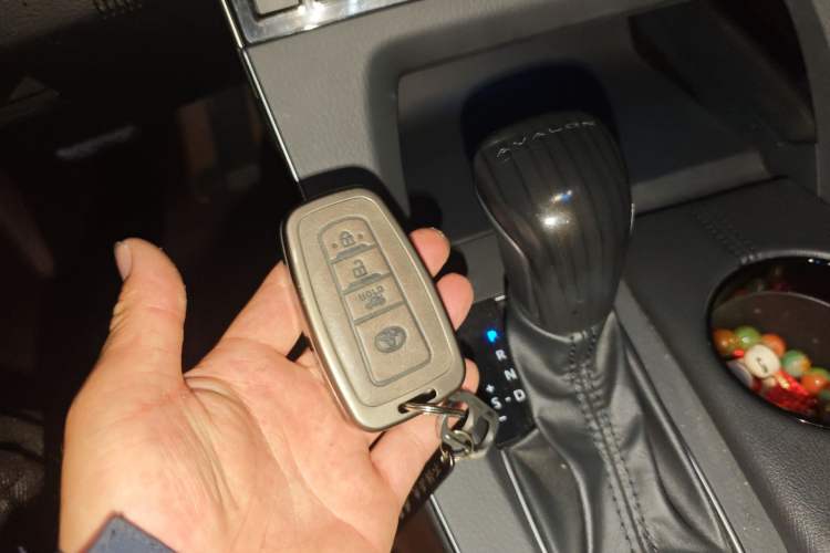 Used Toyota Avalon 2021 2.5L Luxury Edition Vehicle Key