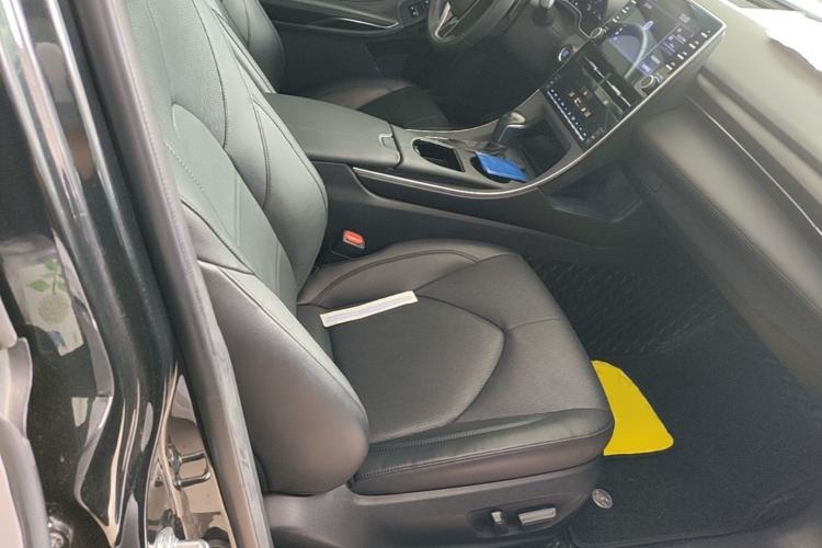 Used Toyota Avalon 2021 2.5L Luxury Edition Right Front Seat