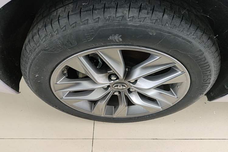 Used Toyota Avalon 2021 2.5L Luxury Edition Right Rear Wheel Hub