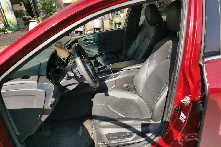 Used Toyota Avalon 2021 2.5L Luxury Edition Left Front Seat