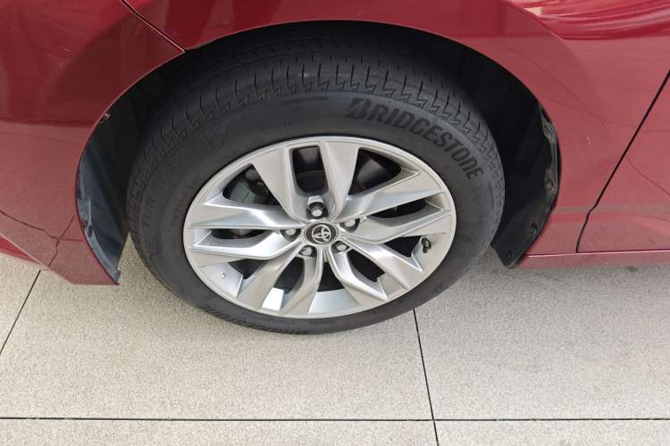 Used Toyota Avalon 2021 2.5L Luxury Edition Left Front Wheel Hub