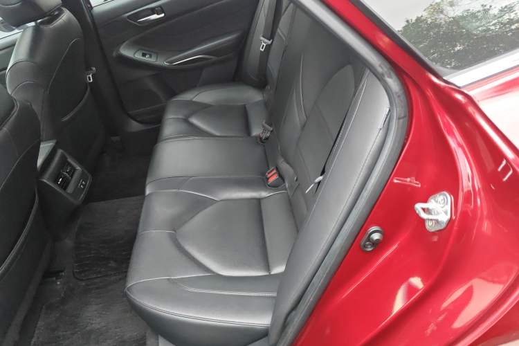 Used Toyota Avalon 2021 2.5L Luxury Edition Left Rear Seat