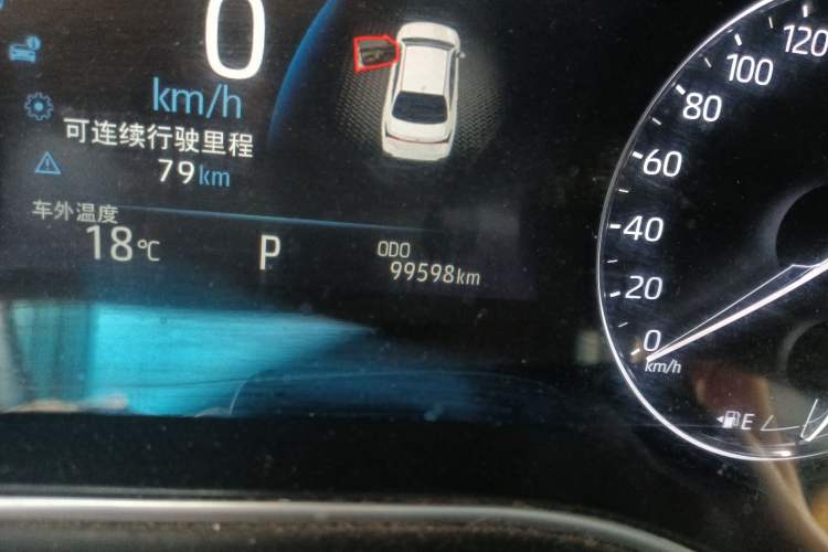 Used Toyota Avalon 2021 2.5L Touring Prestige SPORT Edition Odometer Close Up