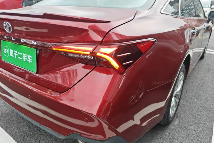 Used Toyota Avalon 2021 2.5L Luxury Edition Right Rear Taillight