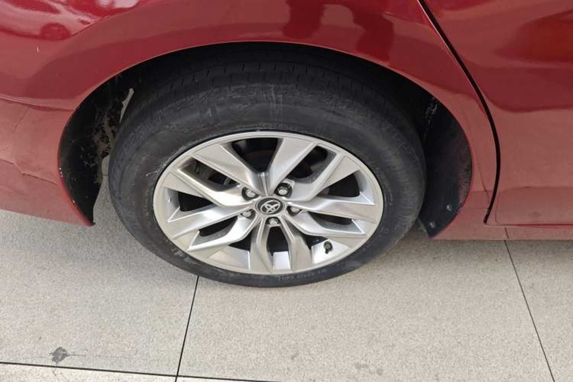 Used Toyota Avalon 2021 2.5L Luxury Edition Right Rear Wheel Hub