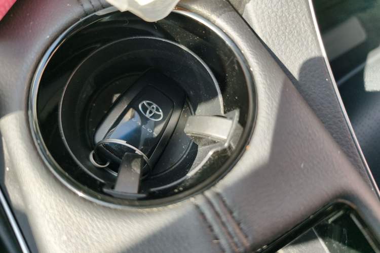 Used Toyota Avalon 2021 2.5L Luxury Edition Vehicle Key