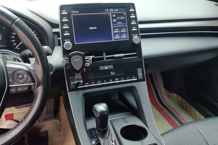 Used Toyota Avalon 2021 2.5L Luxury Edition Audio And AC Panel