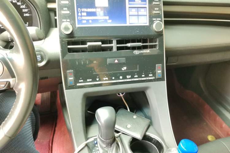 Used Toyota Avalon 2021 2.5L Luxury Edition Audio And AC Panel