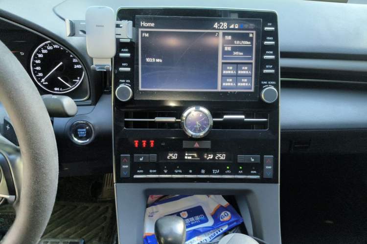 Used Toyota Avalon 2021 2.5L Touring Prestige SPORT Edition Audio And AC Panel