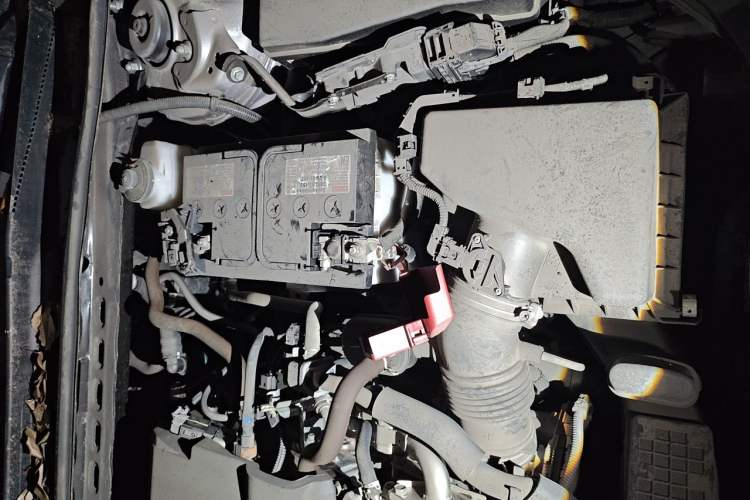 Used Toyota Avalon 2021 2.5L Luxury Edition Engine Bay Left