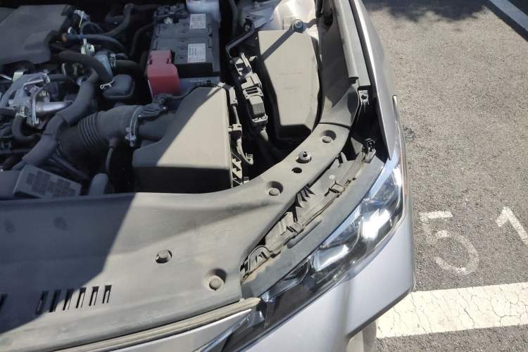 Used Toyota Avalon 2021 2.5L Luxury Edition Engine Bay Left