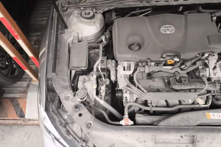 Used Toyota Avalon 2021 2.5L Luxury Edition Engine Bay Right