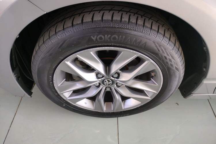 Used Toyota Avalon 2021 2.5L Luxury Edition Exterior 4