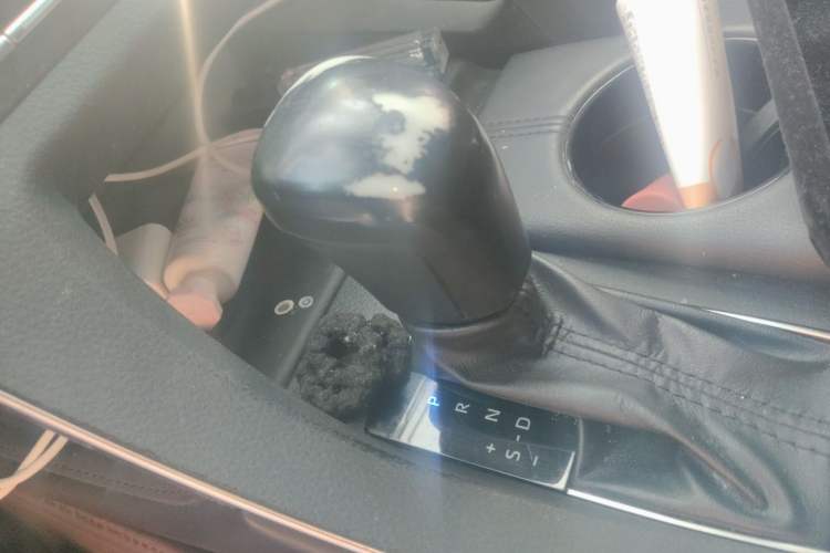 Used Toyota Avalon 2021 2.5L Luxury Edition Gear Lever