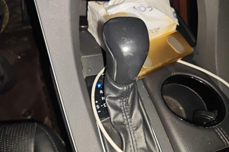 Used Toyota Avalon 2021 2.5L Luxury Edition Gear Lever