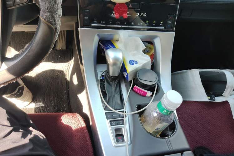Used Toyota Avalon 2021 2.5L Luxury Edition Gear Lever