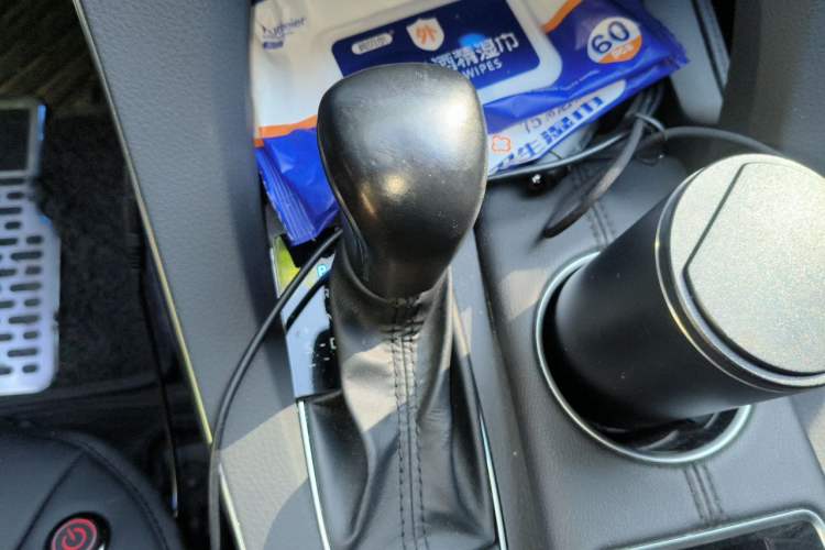 Used Toyota Avalon 2021 2.5L Touring Prestige SPORT Edition Gear Lever