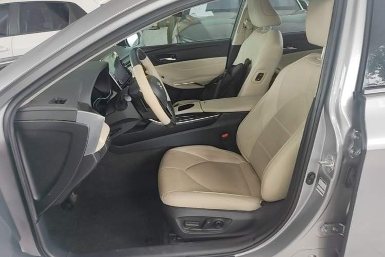 Used Toyota Avalon 2021 2.5L Luxury Edition Left Front Seat