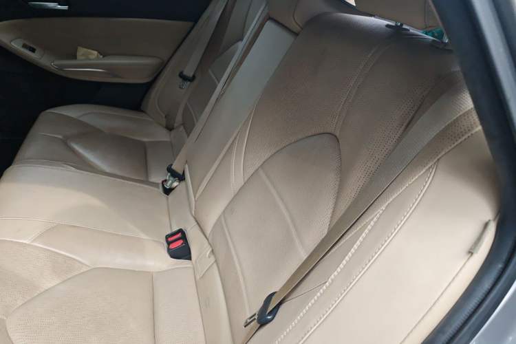Used Toyota Avalon 2021 2.5L Luxury Edition Left Rear Seat