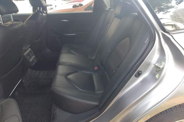 Used Toyota Avalon 2021 2.5L Luxury Edition Left Rear Seat