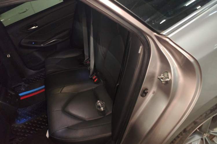 Used Toyota Avalon 2021 2.5L Luxury Edition Left Rear Seat