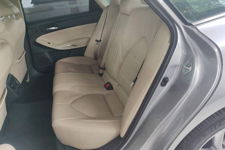 Used Toyota Avalon 2021 2.5L Luxury Edition Left Rear Seat