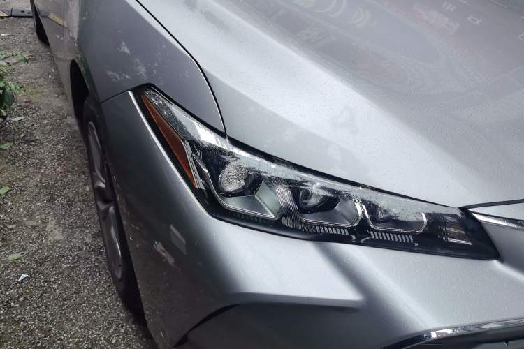 Used Toyota Avalon 2021 2.5L Luxury Edition Right Front Headlight