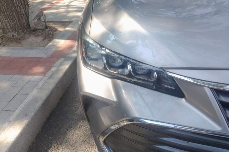 Used Toyota Avalon 2021 2.5L Luxury Edition Right Front Headlight